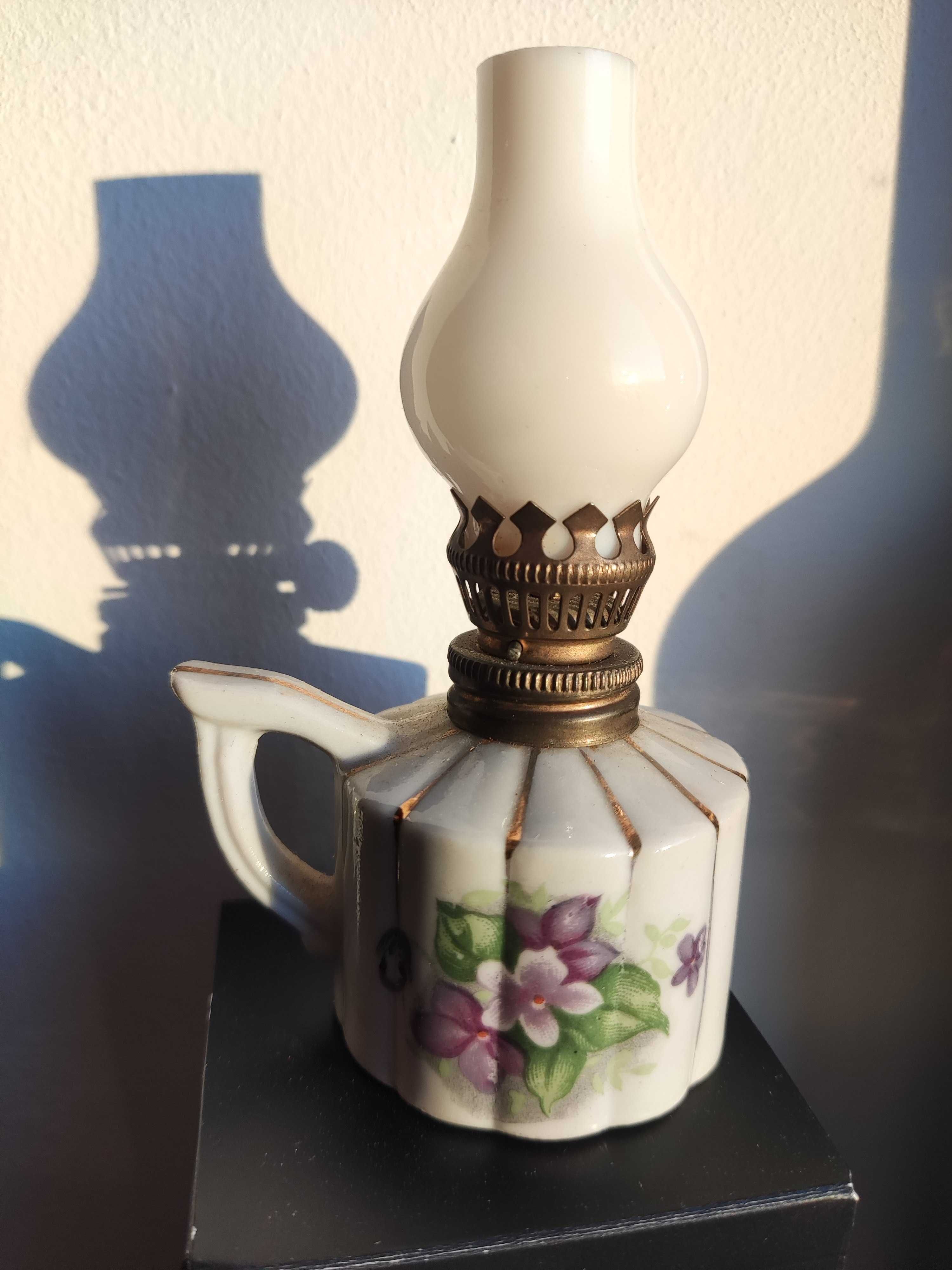 Kolekcjonerska porcelanowa mini lampka naftowa n11