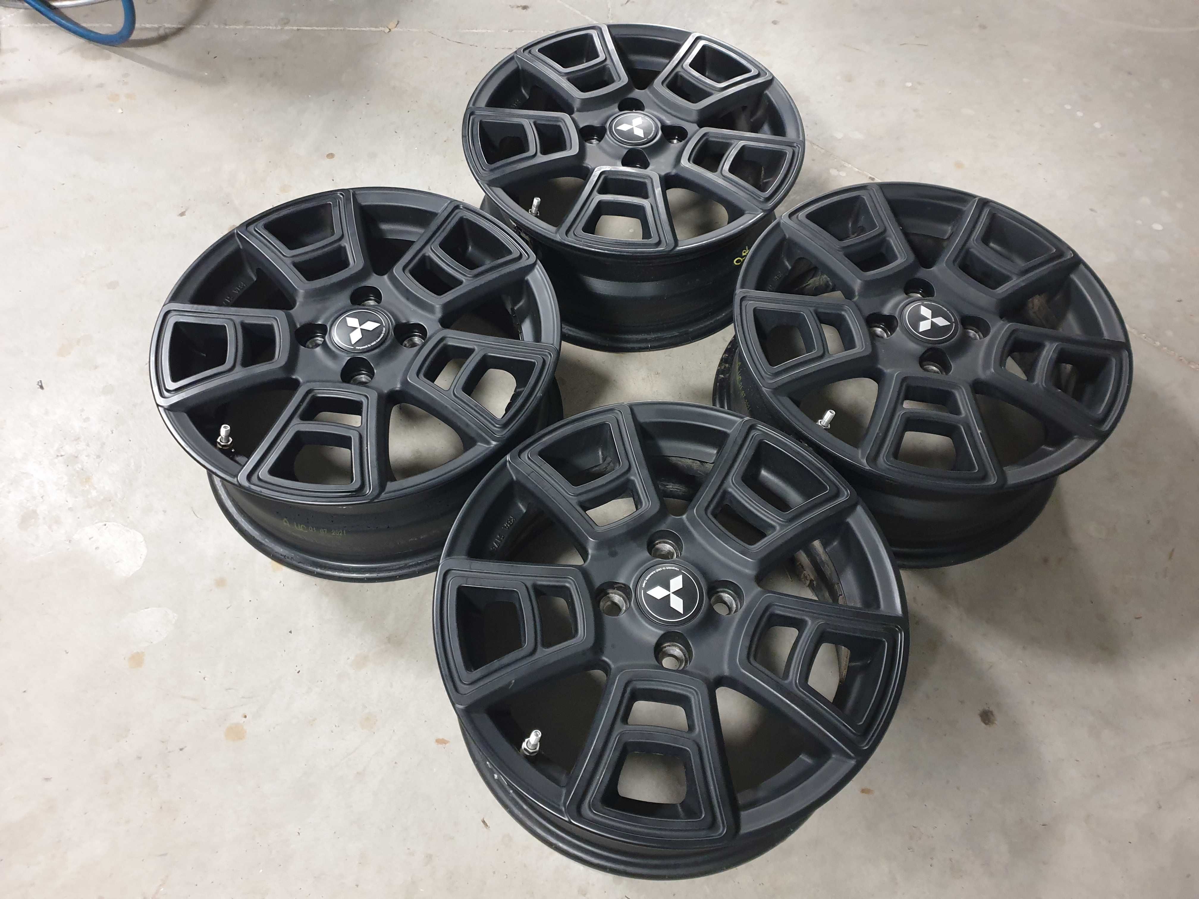 Alufelgi 15" Mitsubishi Space Star 4x100 czarne czujniki TPMS komplet