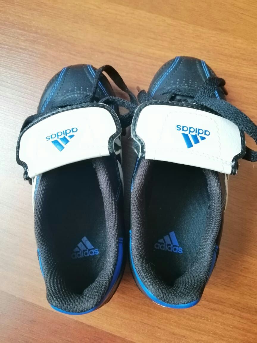 Бутси дитячі, копочки, футбольне взуття adidas