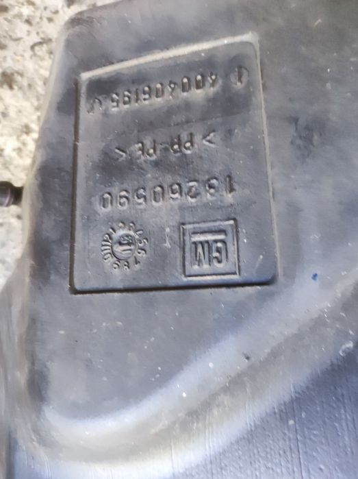 Zbiorniczek spryskiwaczy płynu opel astra j xenon