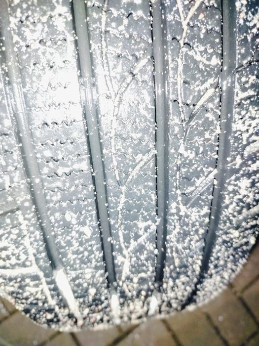 Koła z oponami zimowymi Pajero pinin