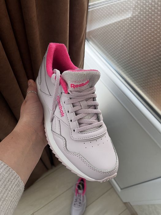 Reebok жіночі, 38 розмір, нові