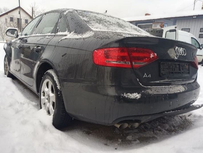 Audi a4 b8 sedan silnik skrzynia lampa klapa drzwi lz7l kokpit deska