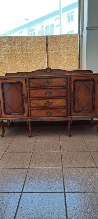 Vendo móvel em madeira