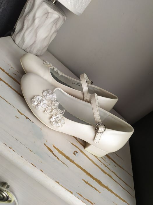 Graceland białe pantofle pantofelki 32 obcas