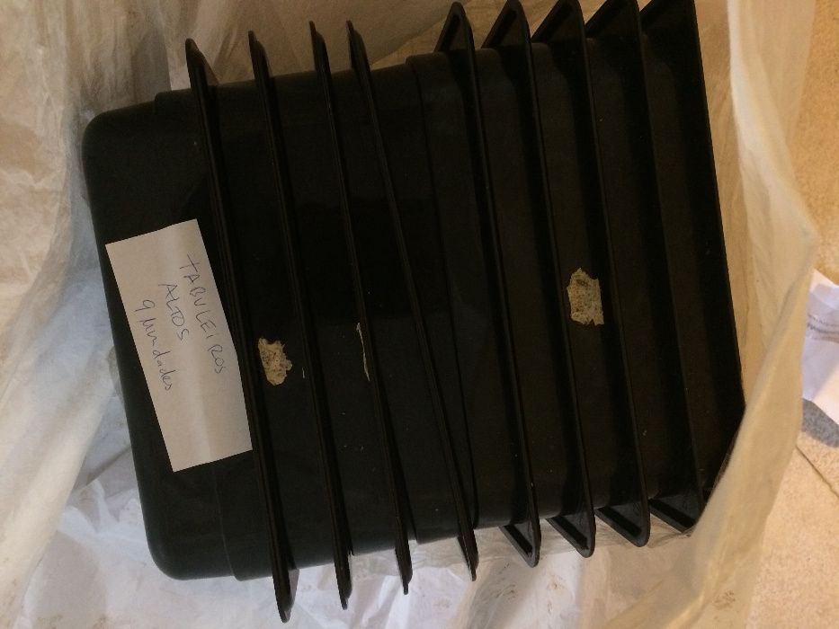 Tabuleiros fundos em preto da Cambro( 325x265x65mm)