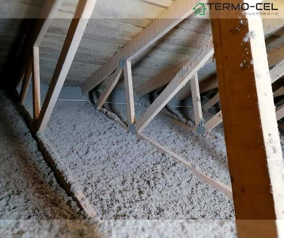 Izolacje wdmuchiwane celulozą, ocieplenia poddaszy, nadmuch celulozy