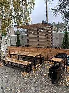 Дерев'яна мебіль, будівлі, вироби.