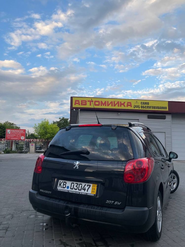 Peugeot 207 SW 1,4 бензин