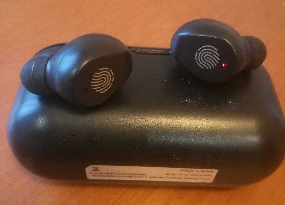 Бездротові навушники F9 Bluetooth 5,0 TWS