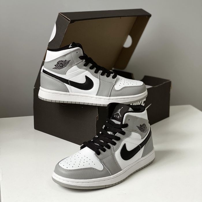 Кросівки Air Jordan Retro 1 Grey Black Strip