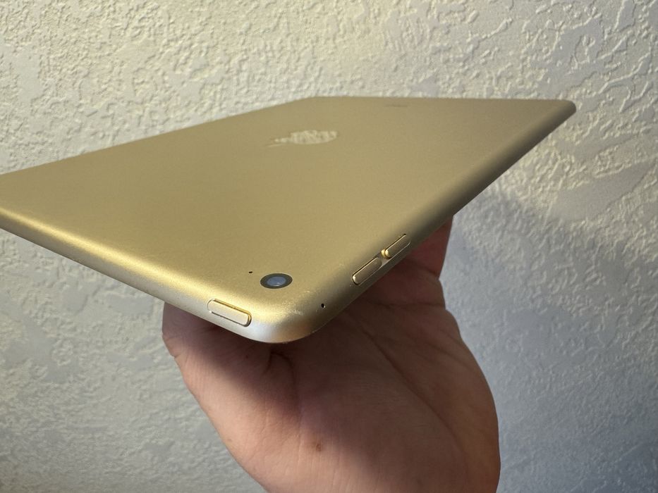 iPad Air 2 64Gb WiFi Gold A1566