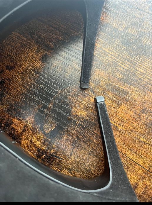 Szpilki zamszowe Saint Laurent