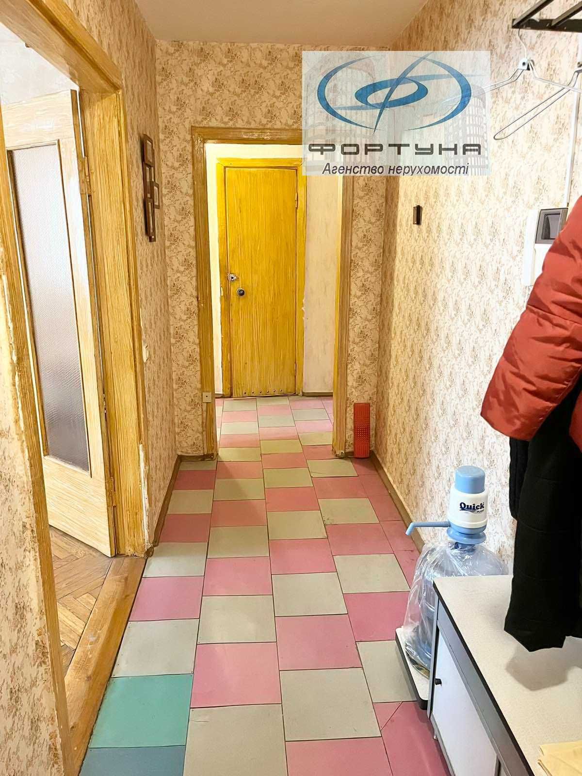 Центр міста 3-кім.по вул Митницька СВІТЛО НЕ ВИМИКАЮТЬ!