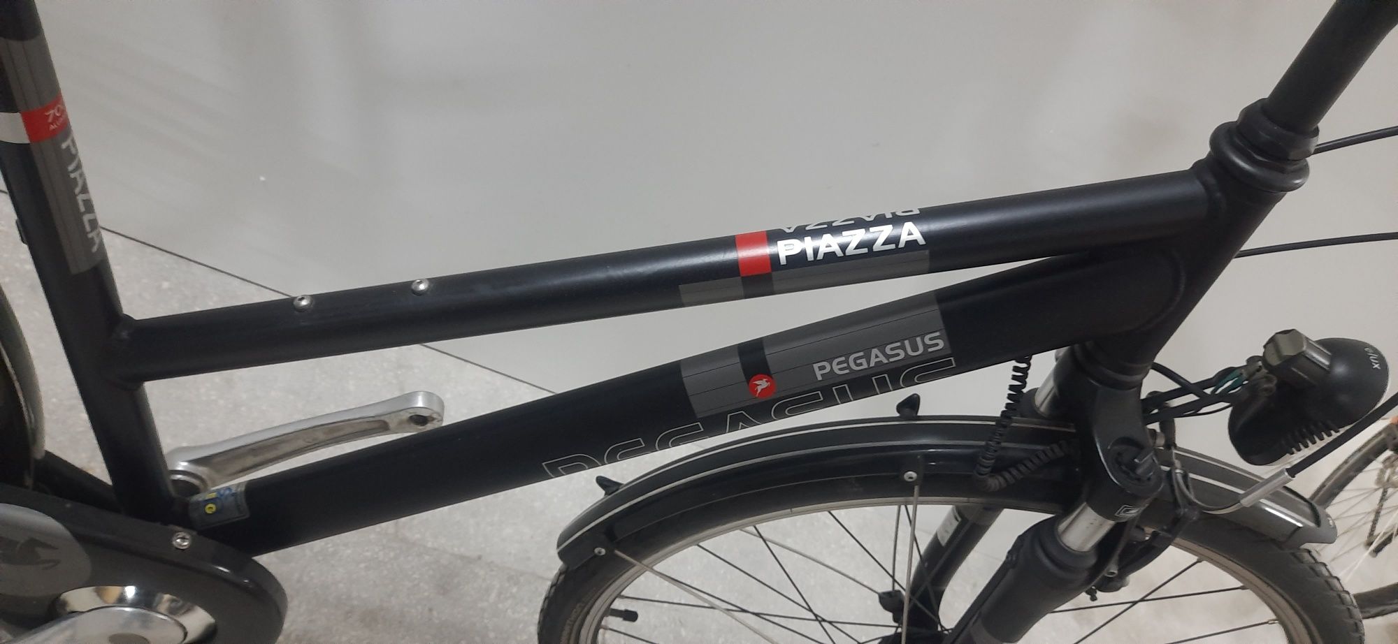 Rower damski trekkingowy pegasus piazza 28 cali Nexus 8 r. 53 pradnica