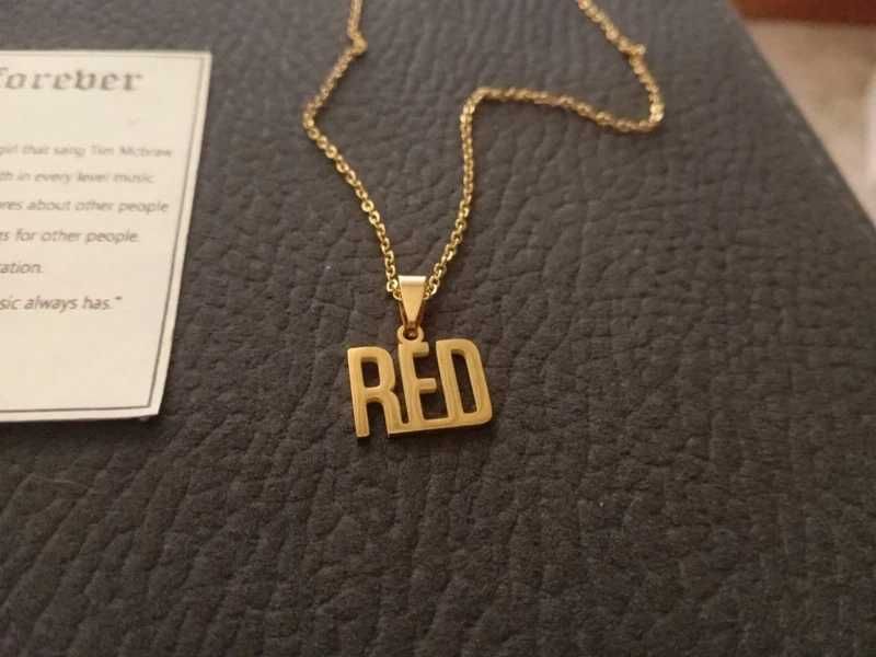 Colar Taylor Swift dourado - Red