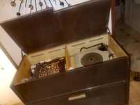 Radio grundig antigo