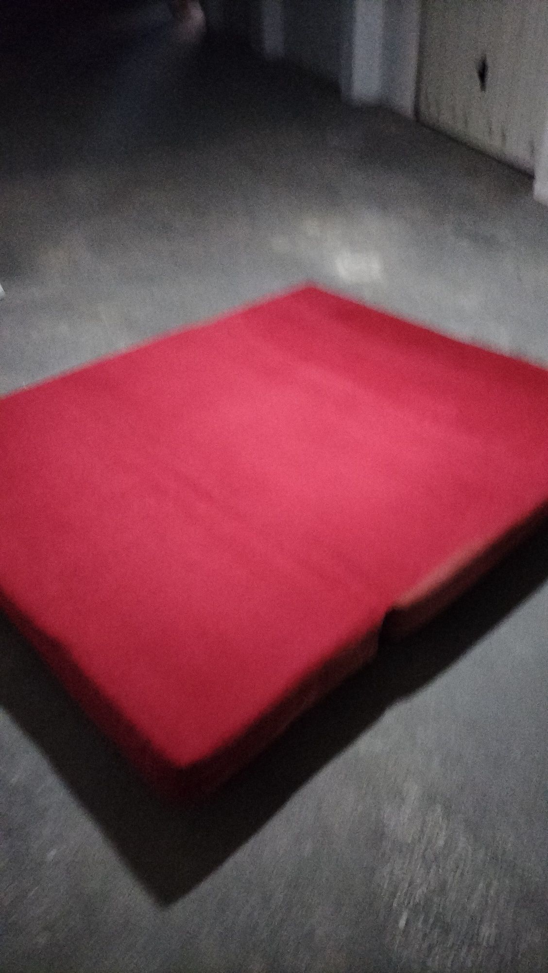 Sofá-cama 1.9m x 1.6m