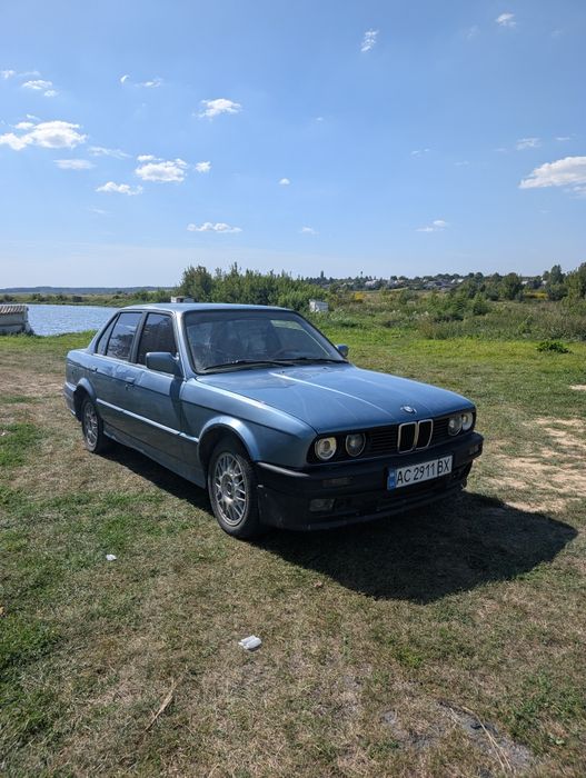 продається BMW E30

BMW E30 318i

Двигун 1.8 бензин

• коробка механік
