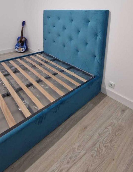 Camas De Casal Estofadas Top de Gama 190x140m Estrado Incluído 199€ !!