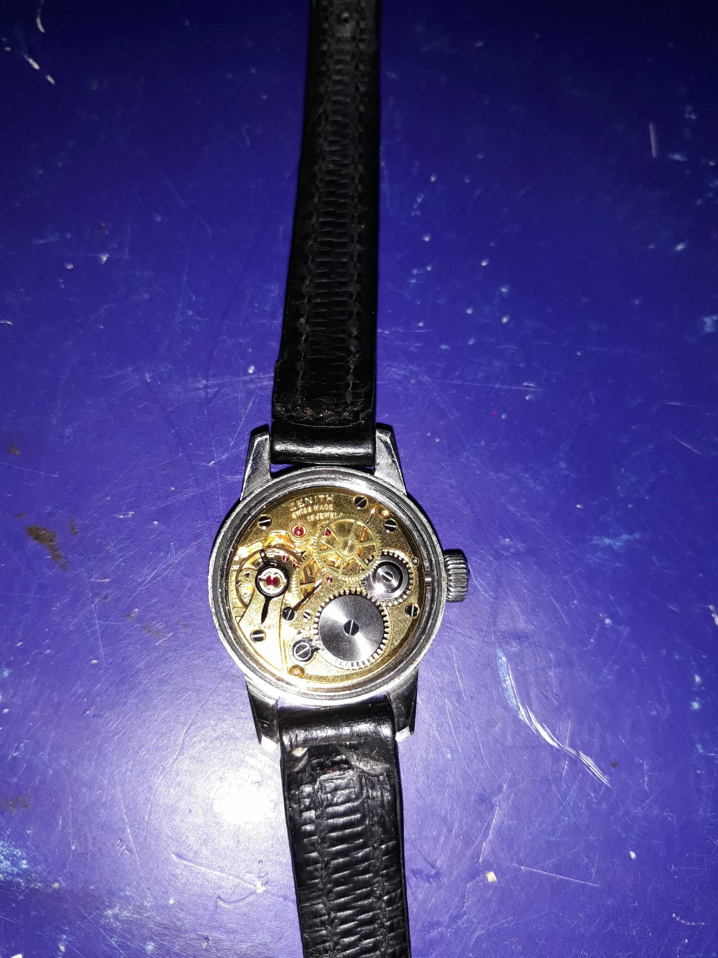 Швейцарський наручний годинник Zenith Waterproof