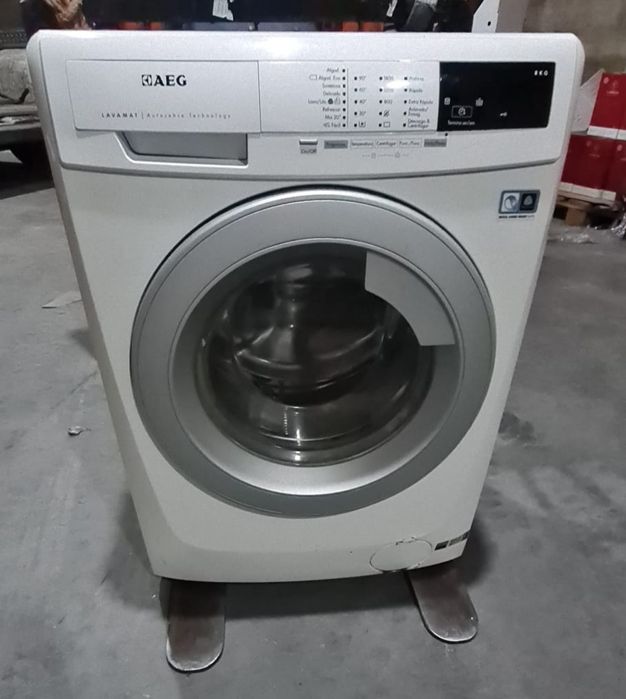 Máquina de lavar roupa AEG 8kg