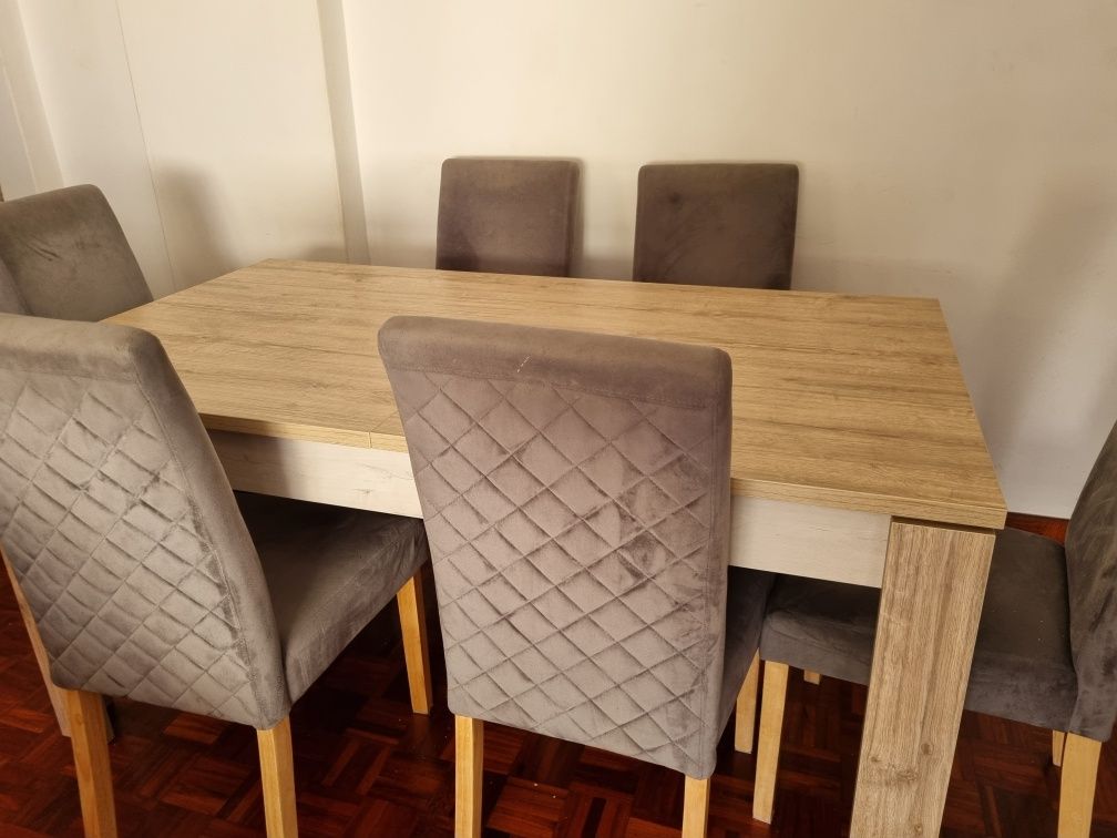 Mesa de 6 a 8 lugares