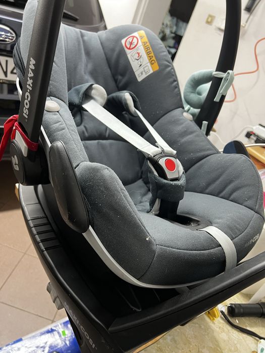 Maxi-Cosi Pebble Pro + baza IsoFix FamilyFix3