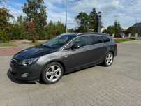 Opel Astra J 1.6 Turbo  Sports Tourer 180 KM  2011 Pełne wyposażenie.
