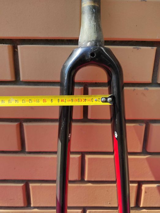 Легка карбонова вилка Boardman Hybrid Pro Carbon 700c QR