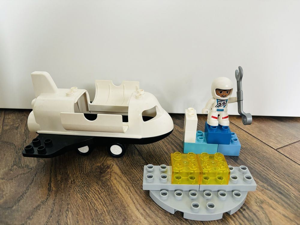 Конструктор Lego Duplo Космічний шатл (10944)