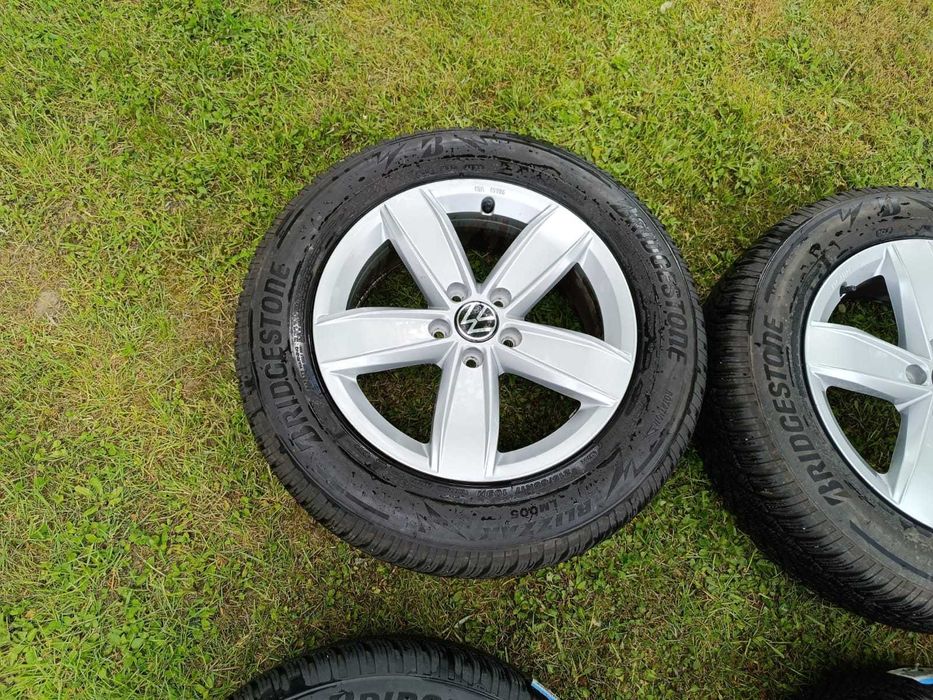 Koła zimowe Tiguan II / Passat B7 R17 – Blizzak LM005 215/65 R17