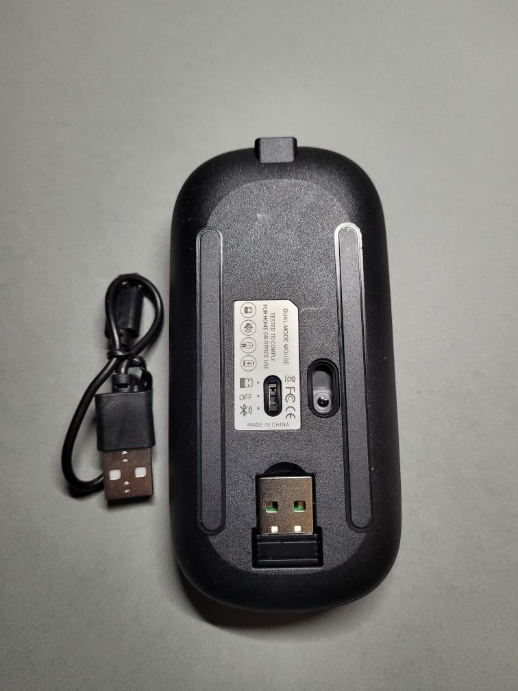 Cicha myszka bezprzewodowa USB LED płaska czarna matowa nowa