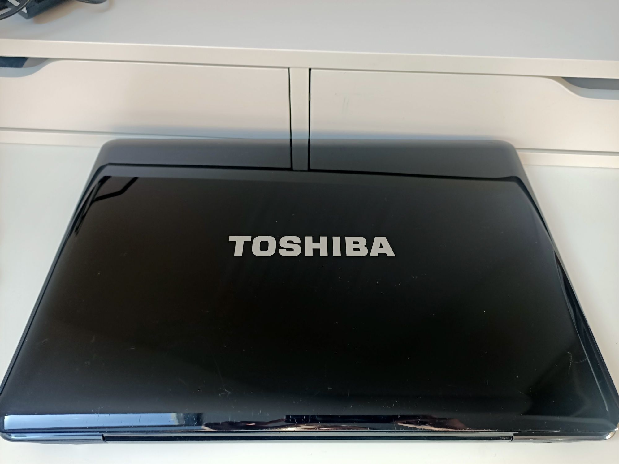 Laptop Toshiba nowy system