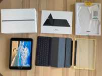 Apple iPad 10,2 jak nowy z Smart Keyboard i dwoma obudowami