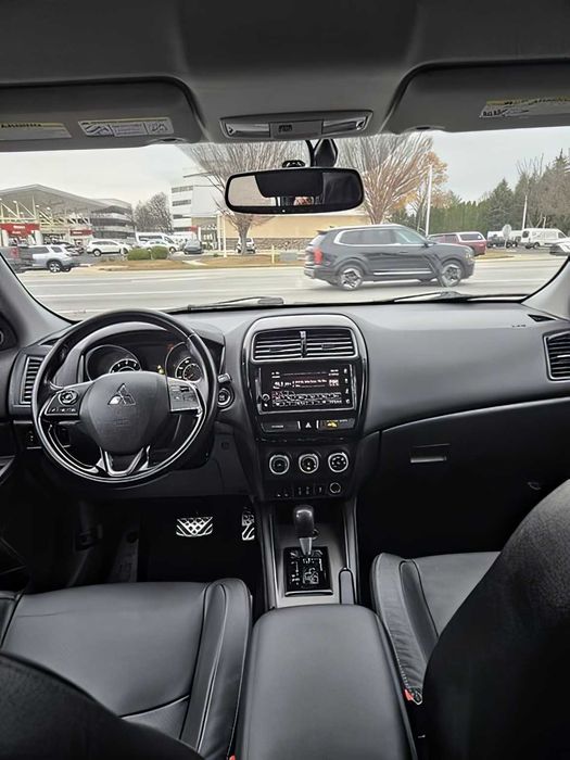 Mitsubishi Outlander      2018