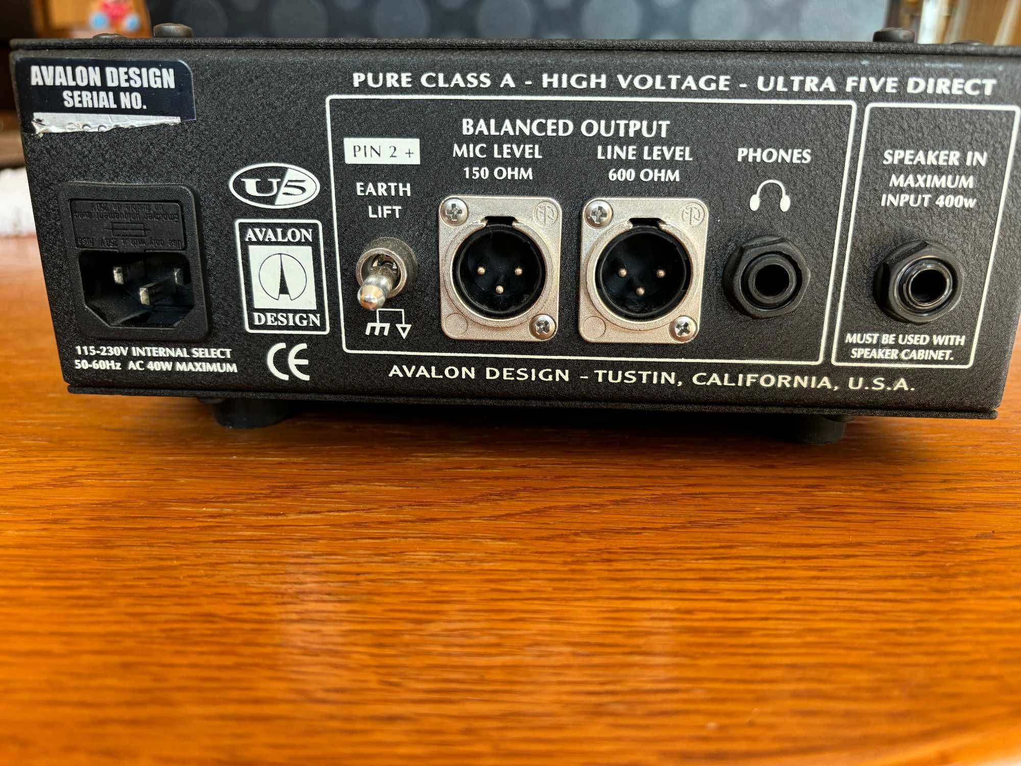 Avalon U5 preamp di-box