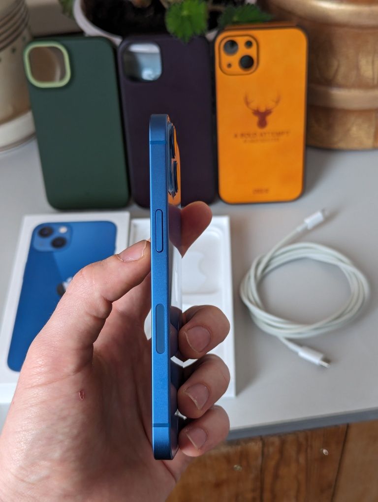 Apple iPhone 13 Blue 128GB, 93% акумулятор + бонуси