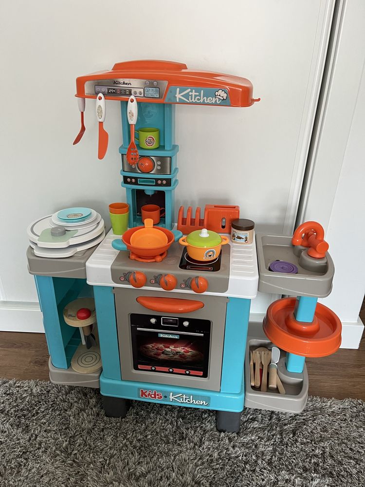 Cozinha brincar com utensilios