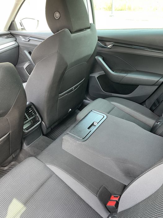 Skoda Octavia p. salon bezwypadkowa 1 wł bogata opcja po w . Rozrzadu