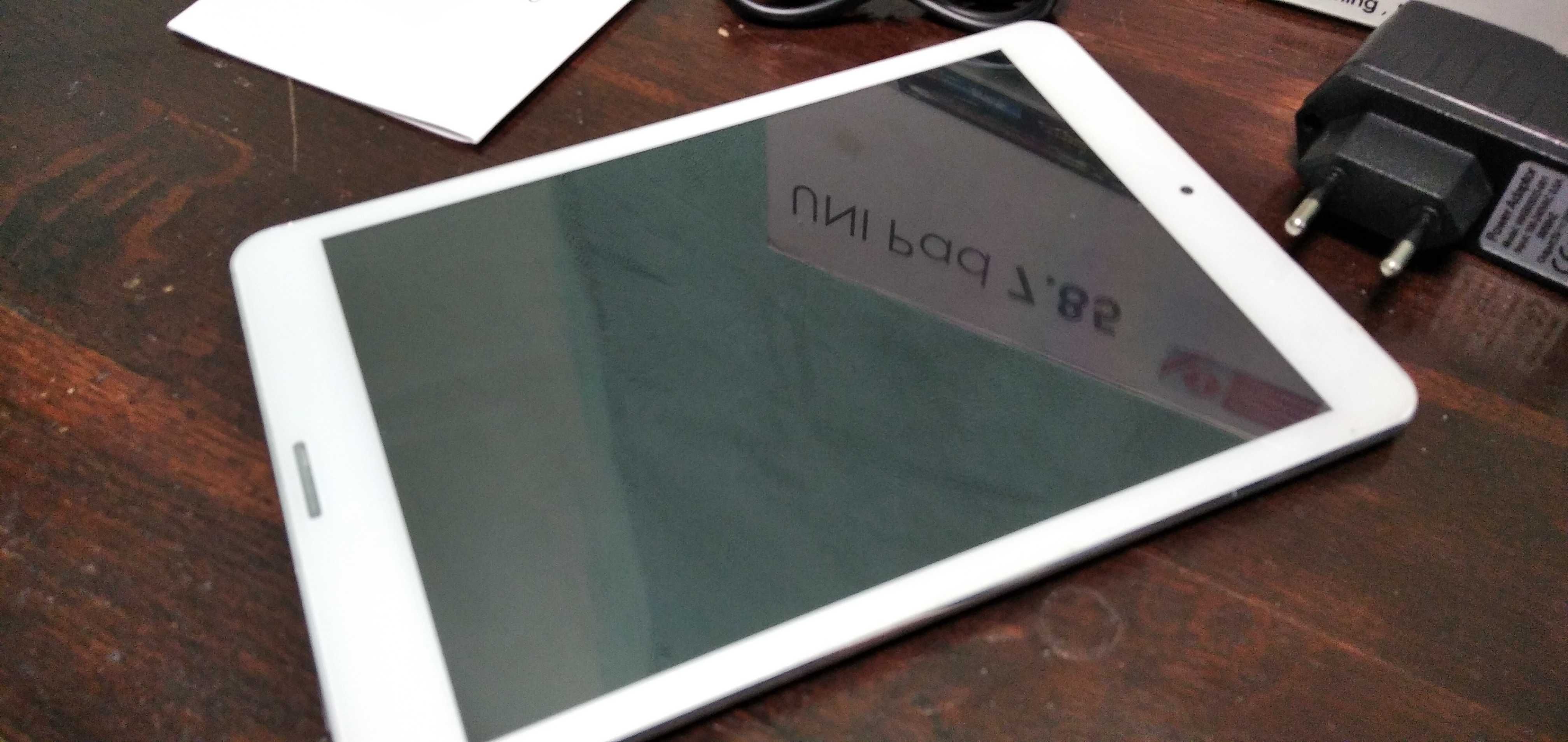 Планшет UNI Pad 7.85 на запчастини не вмикається