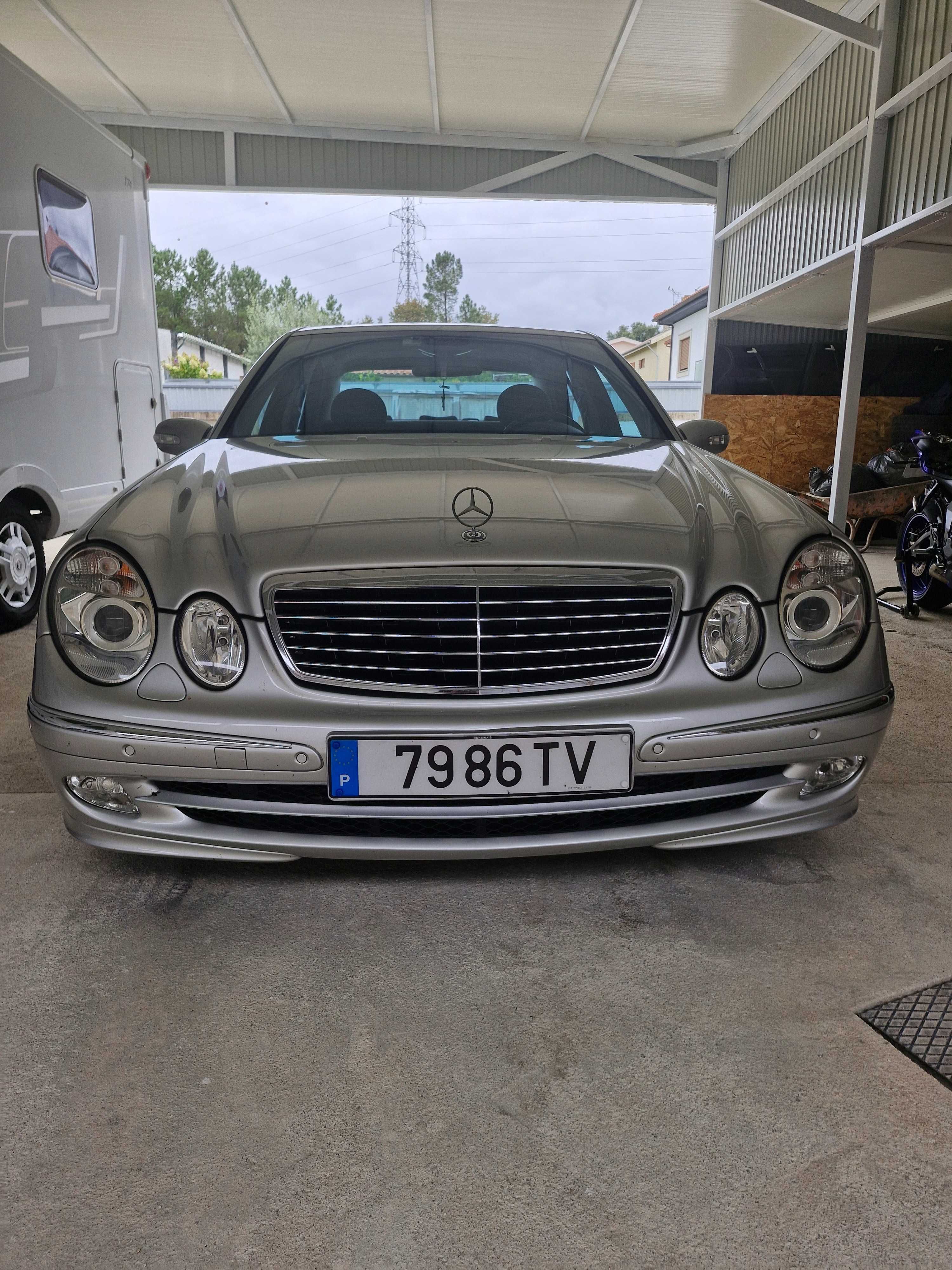 Carro Mercedes-Benz