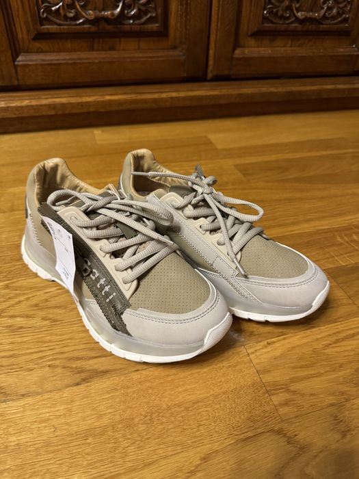 Кросовки bugatti