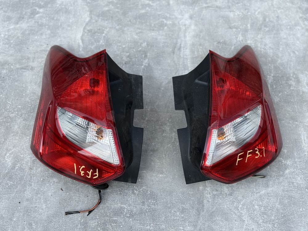 Стоп задній Форд Фокус 3 хетчбек фонарь ліхтар Ford Focus 3 розборка