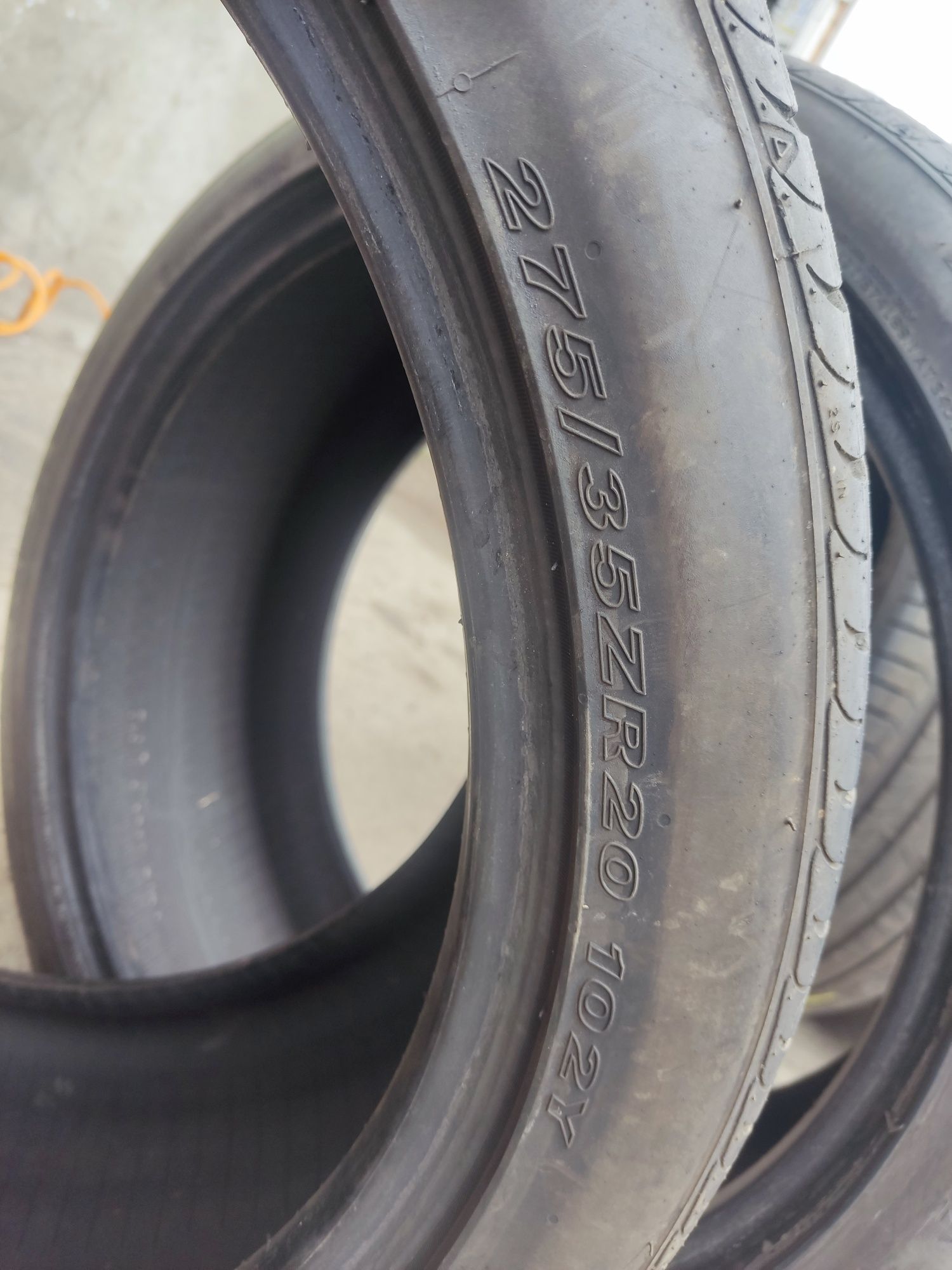 Продам резину 245/40 R20  та 275/35Z R20