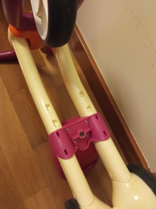 Triciclo.   Dos 12 aos 36 meses