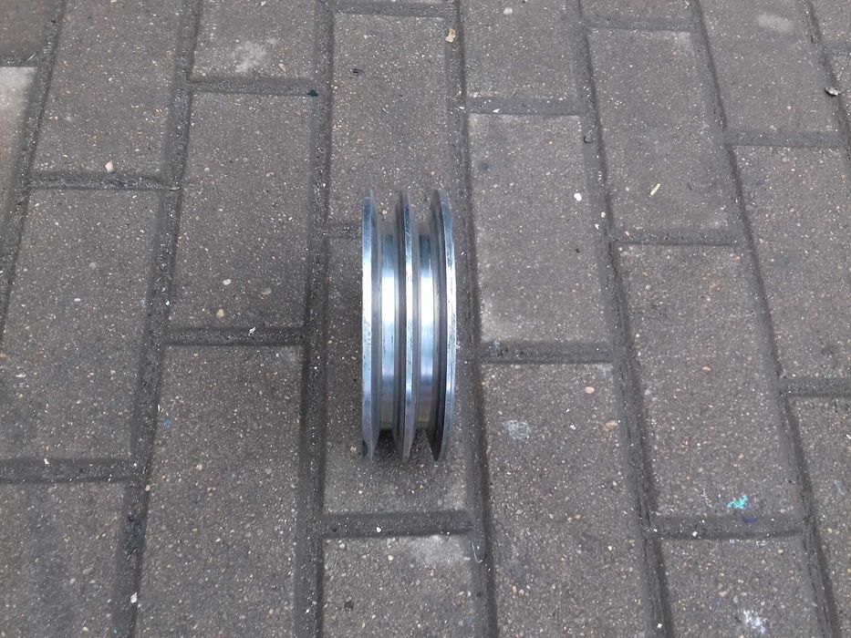 Koło pasowe ,szajba, otwór fi 32mm, średnica całkowita 16cm .Wysyłka