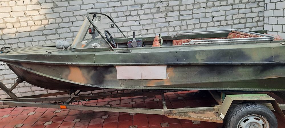 Моторная Лодка Казанка 5М3,( Торг уместен)