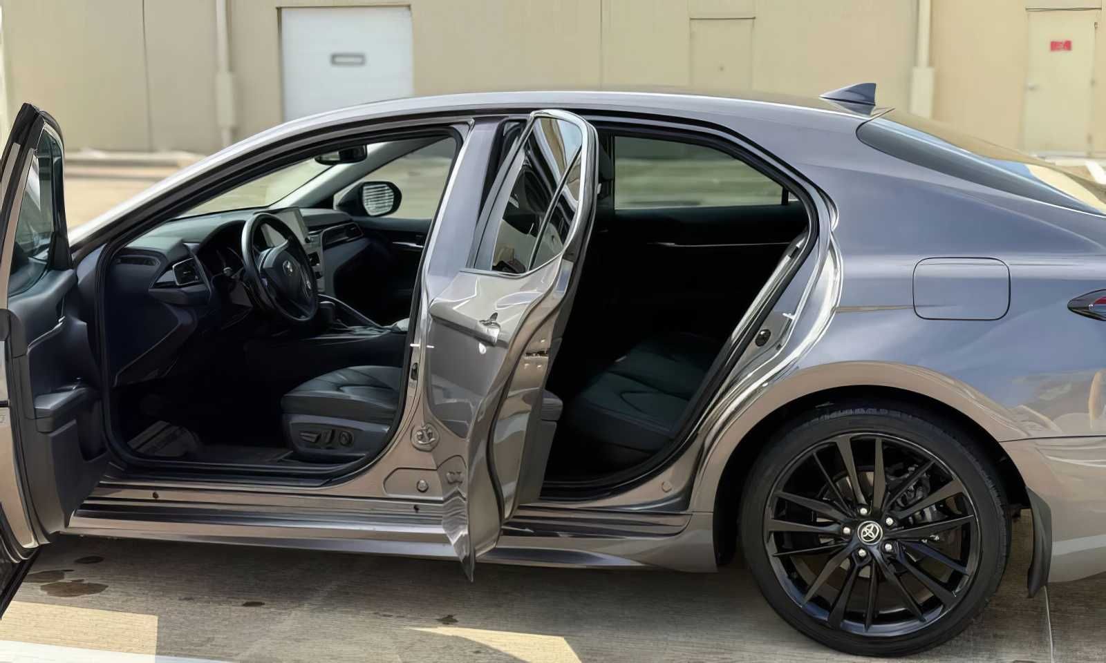 2021 Toyota Camry Hybrid XSE