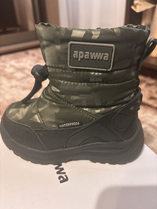 Продам зимние ботинки